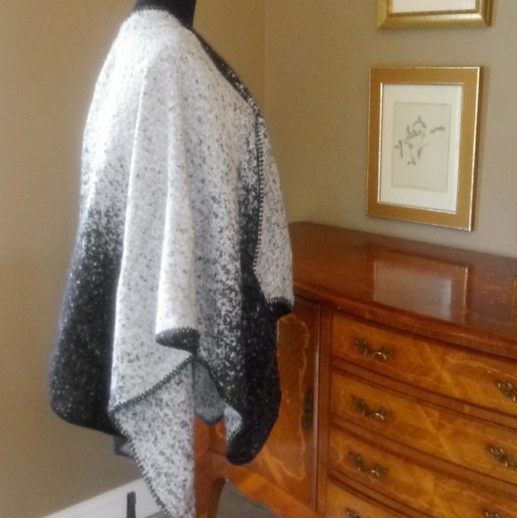 Concierge Collection Ombre Wrap - Picture 2 of 6